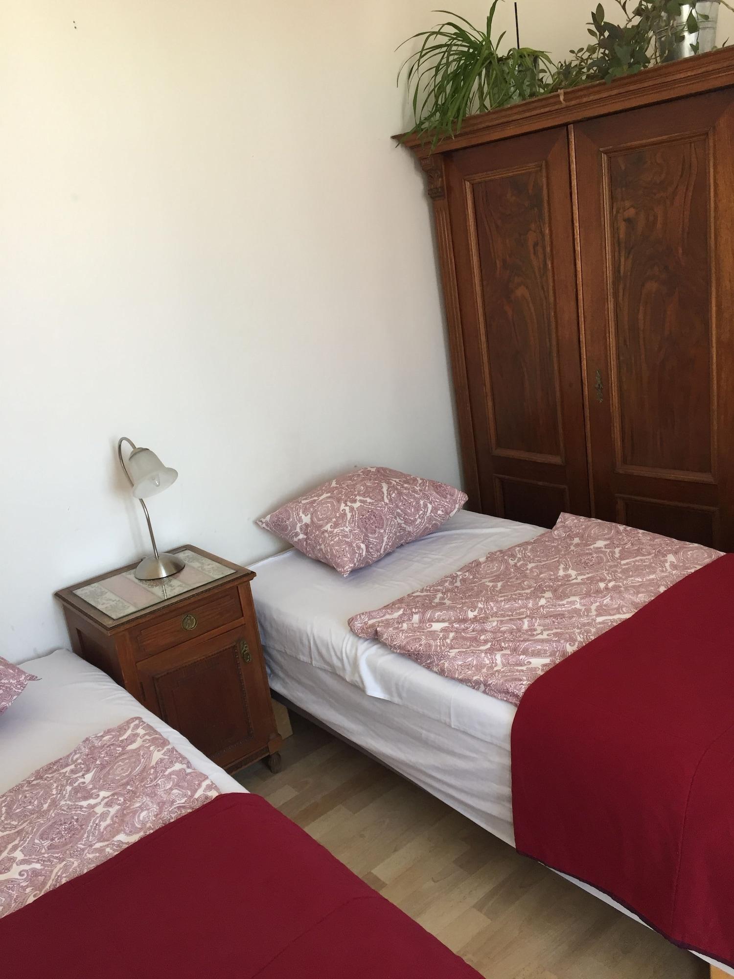 Hostel Rosemary Прага Экстерьер фото