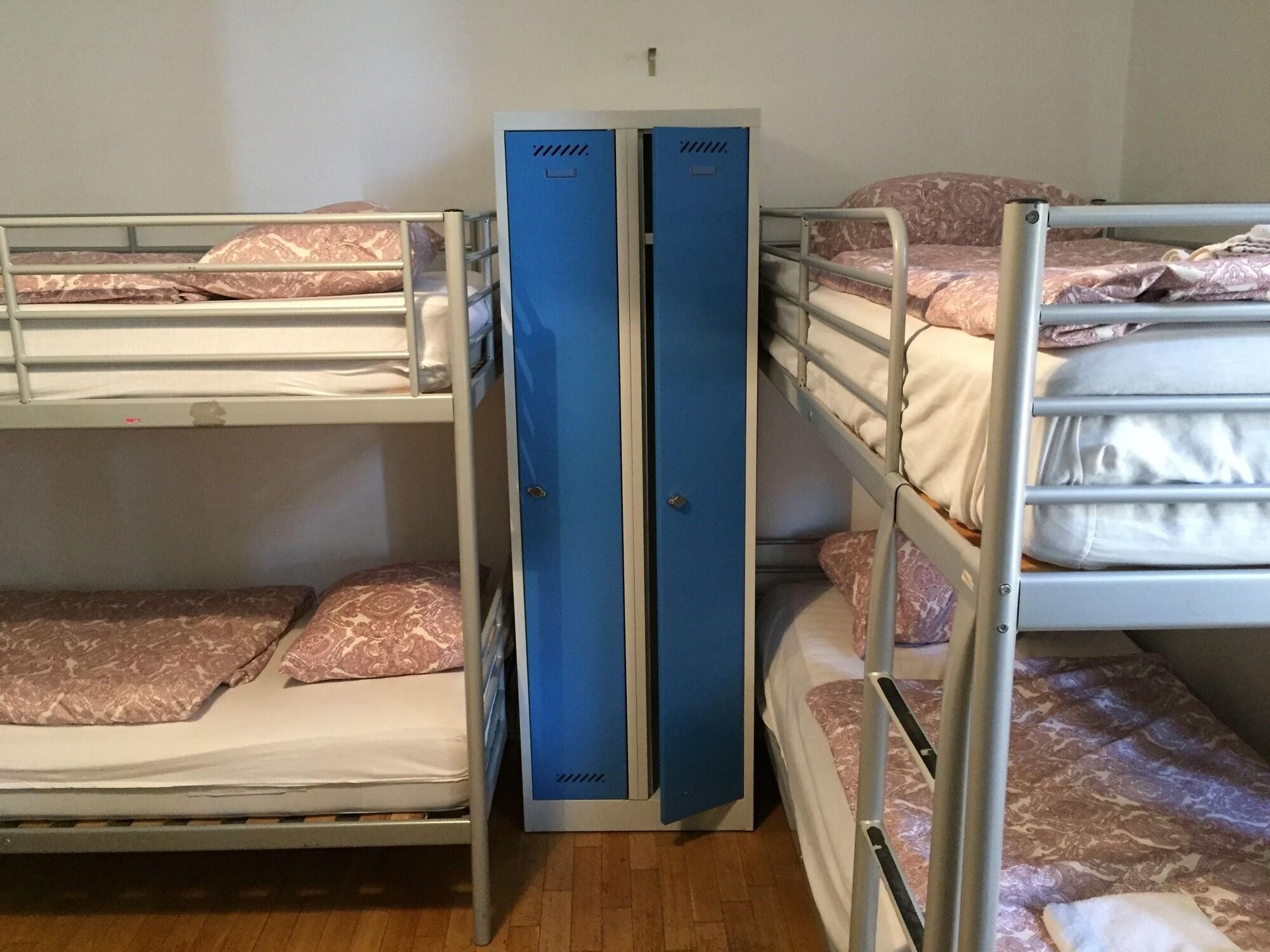 Hostel Rosemary Прага Экстерьер фото