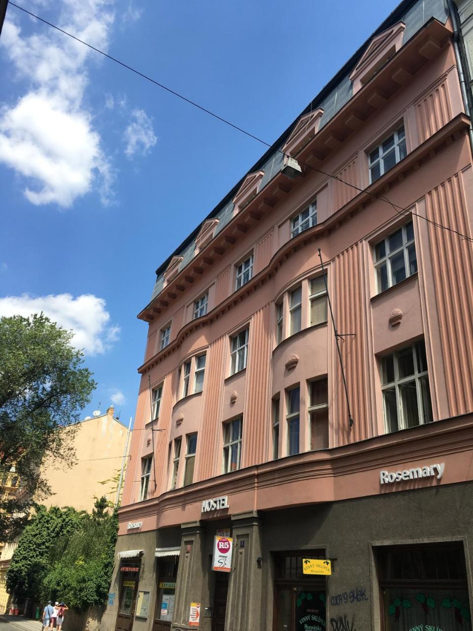 Hostel Rosemary Прага Экстерьер фото
