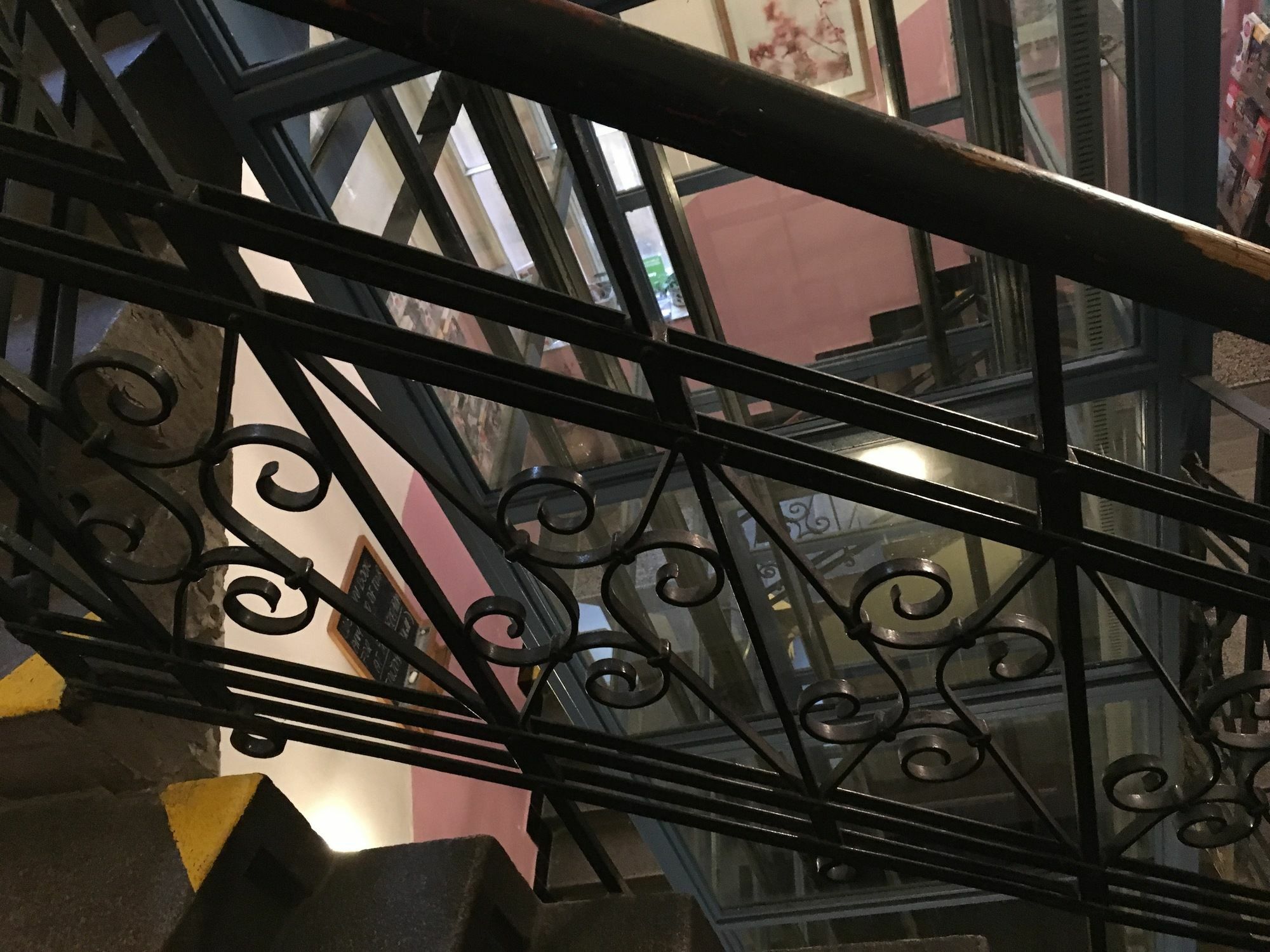 Hostel Rosemary Прага Экстерьер фото