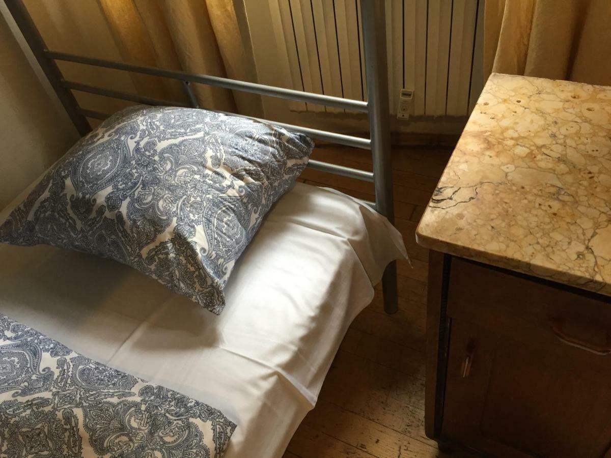 Hostel Rosemary Прага Экстерьер фото